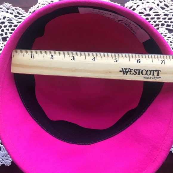 Pink Hat, Gabriel Amar Frank Olive Woolen Hat - Picture 14 of 15